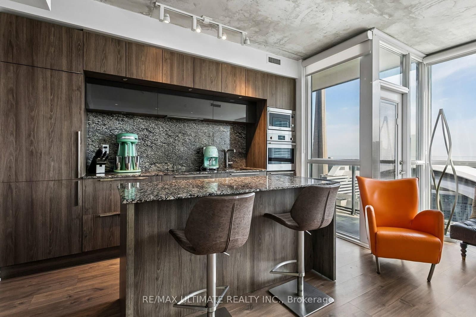 88 Blue Jays Way, Unit 3007 thumbnail 13