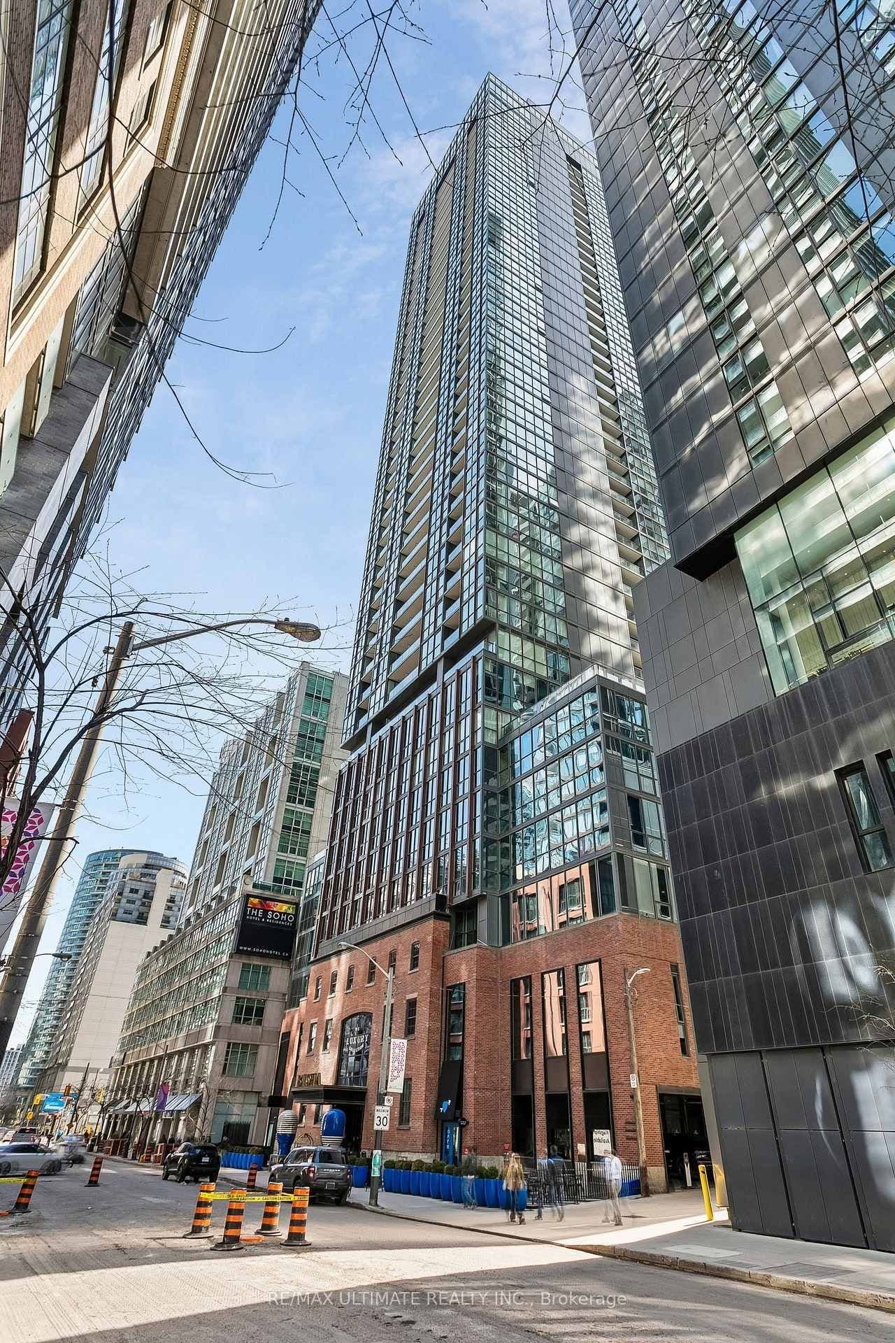 88 Blue Jays Way, Unit 3007 thumbnail 31