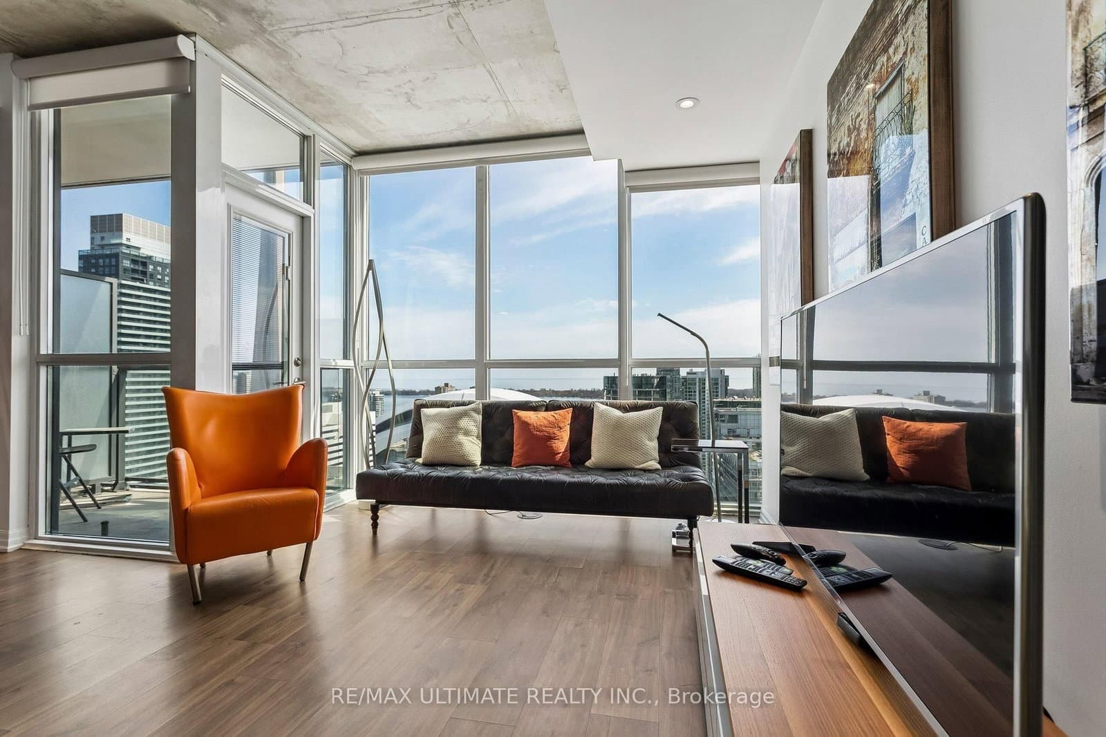 88 Blue Jays Way, Unit 3007 thumbnail 9