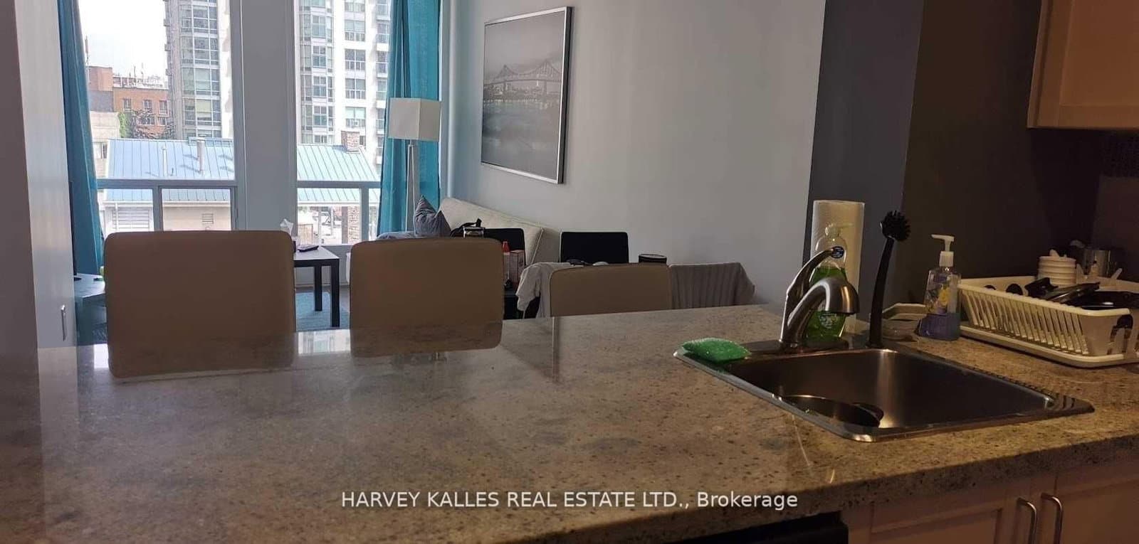 85 Bloor Street E, Unit 1603 thumbnail 11