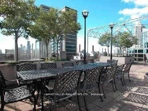 85 Bloor Street E, Unit 1603 thumbnail 22