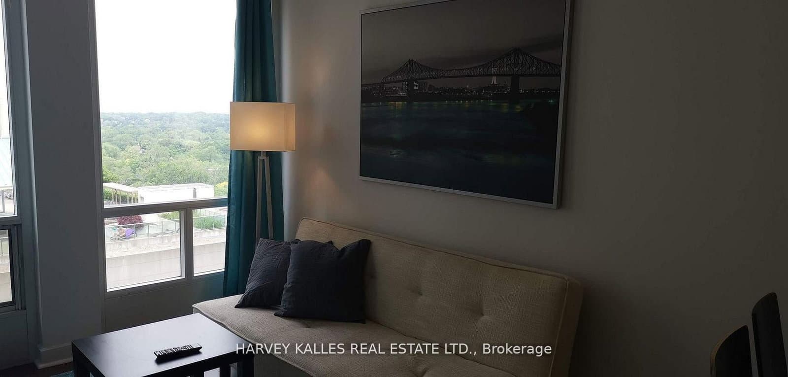 85 Bloor Street E, Unit 1603 thumbnail 7