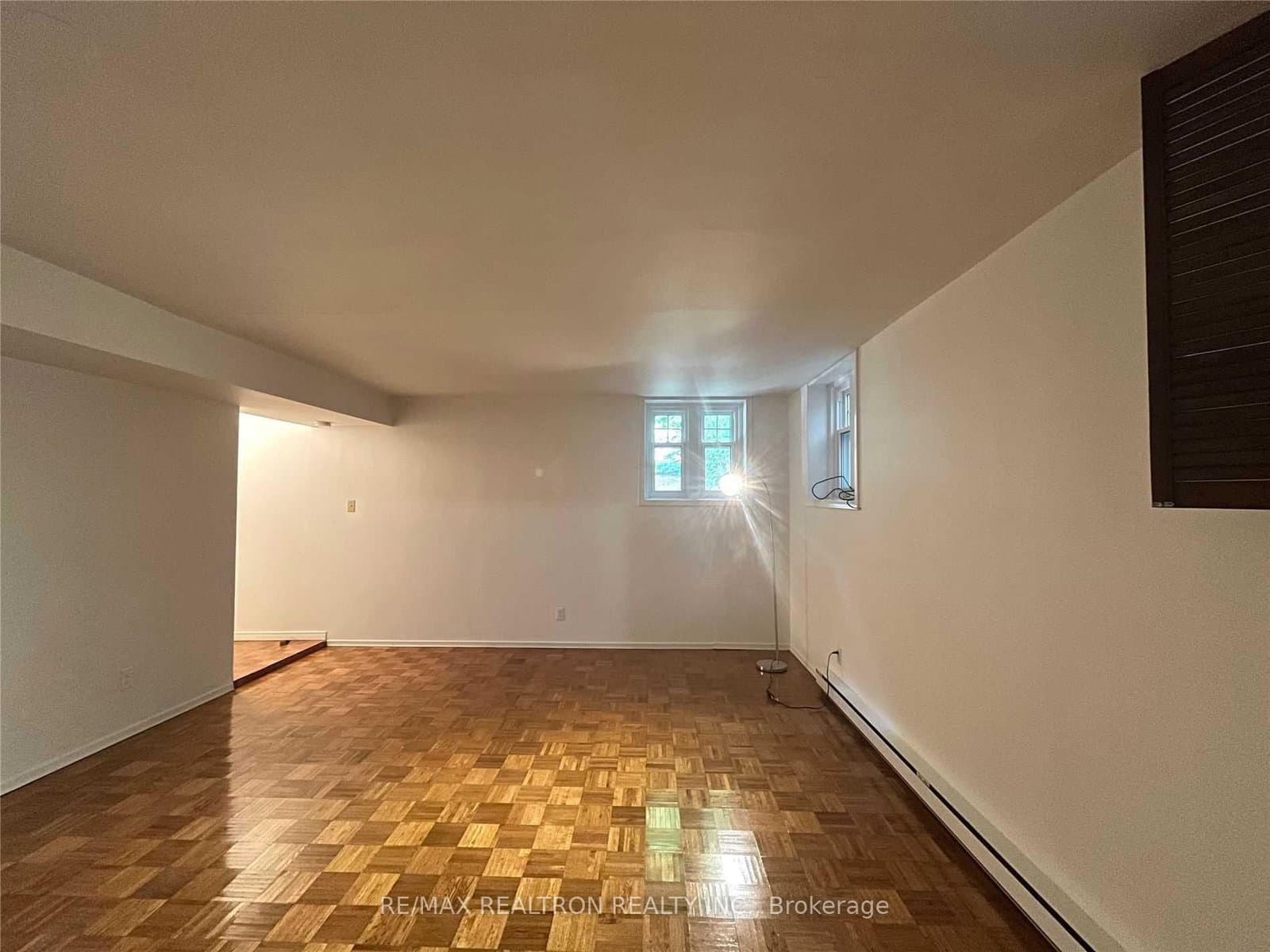 485 Oriole Parkway, Unit B thumbnail 6