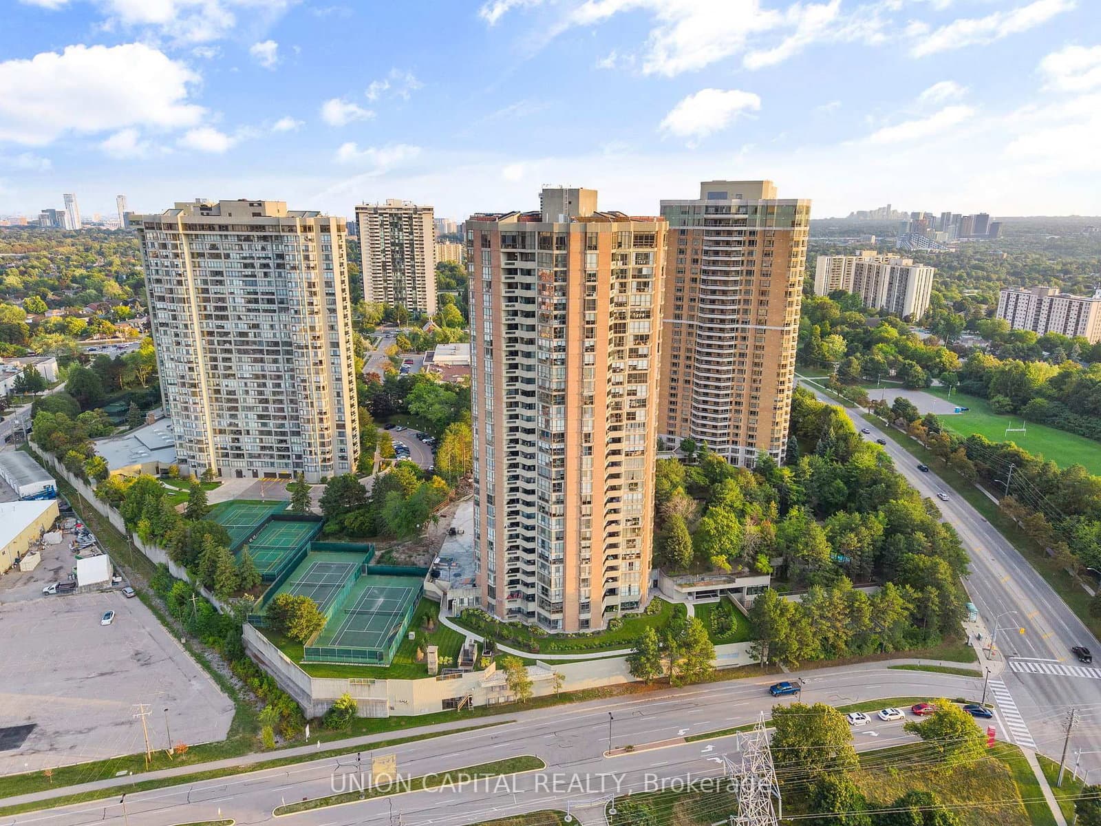 85 Skymark Drive, Unit 2405 thumbnail 3