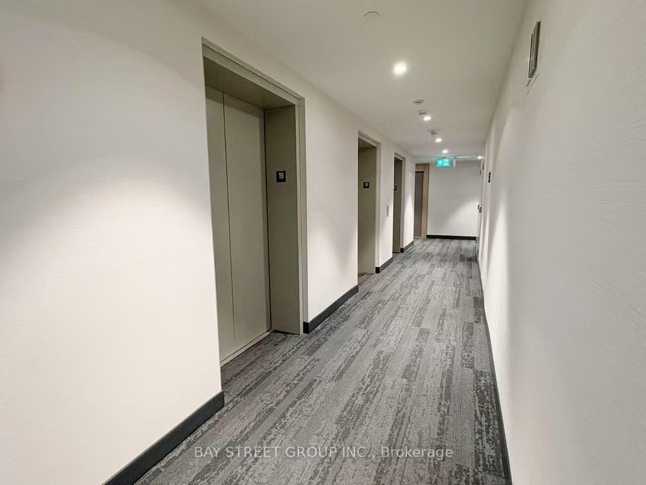 65 Mutual Street, Unit 1904 thumbnail 7