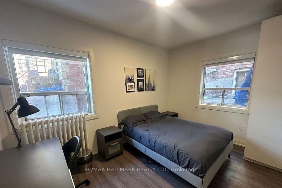595 St Clair Avenue W, Unit 4 thumbnail 11