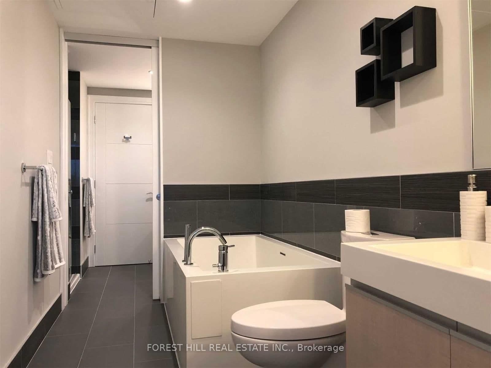 390 Cherry Street, Unit 1702 thumbnail 9
