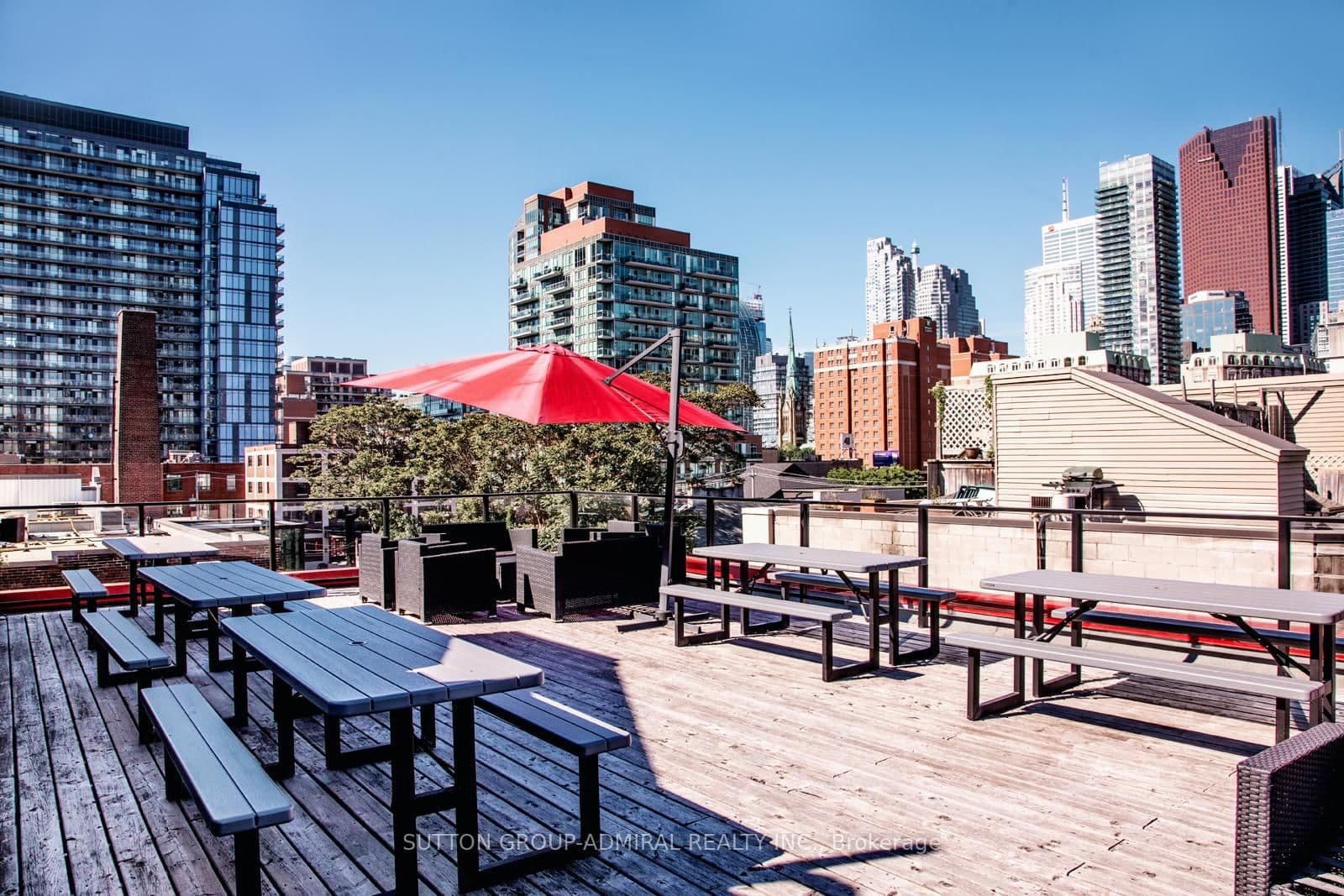 187 Queen Street E thumbnail 6