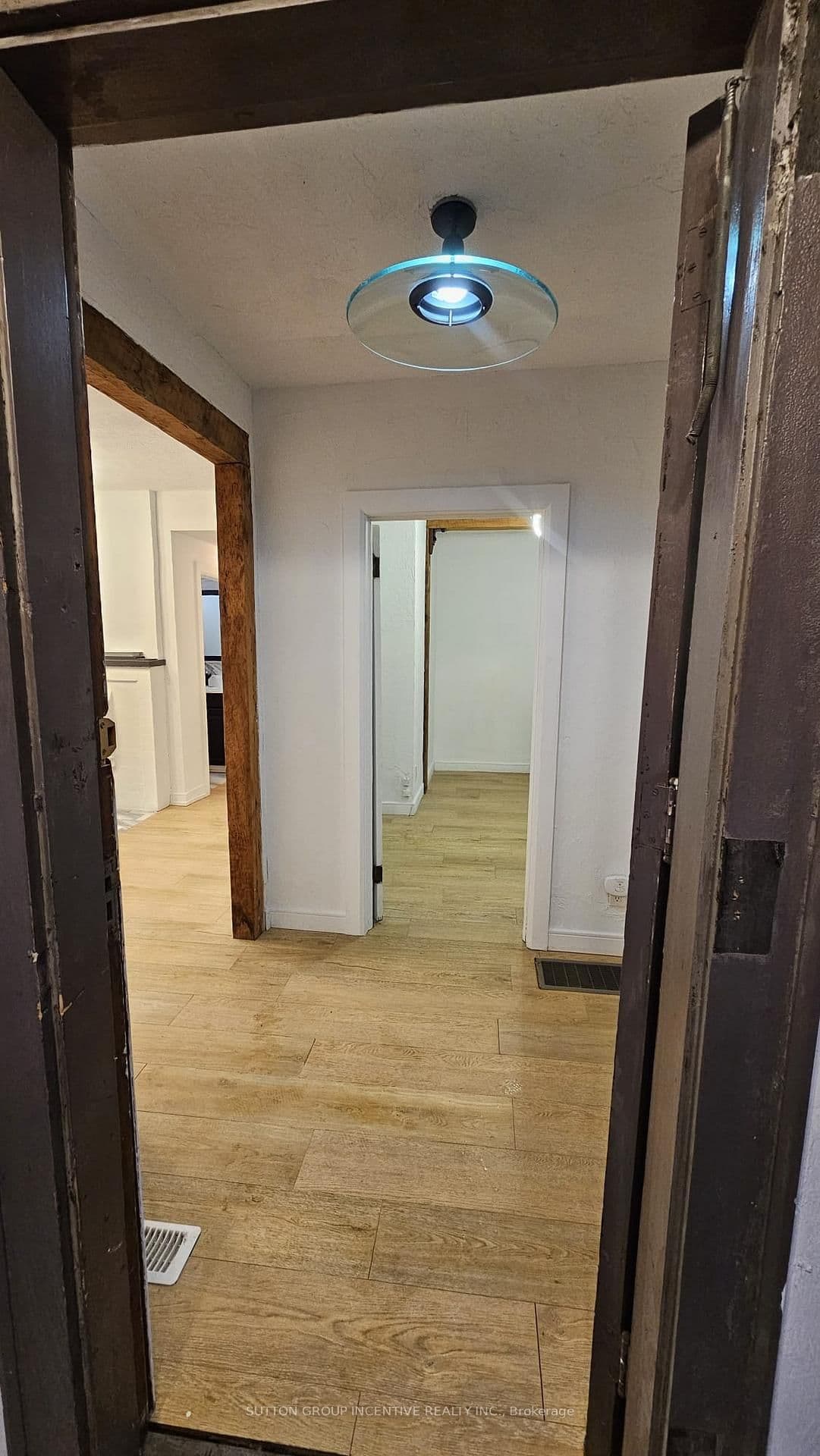 233 Ellerslie Avenue, Unit MAIN thumbnail 7
