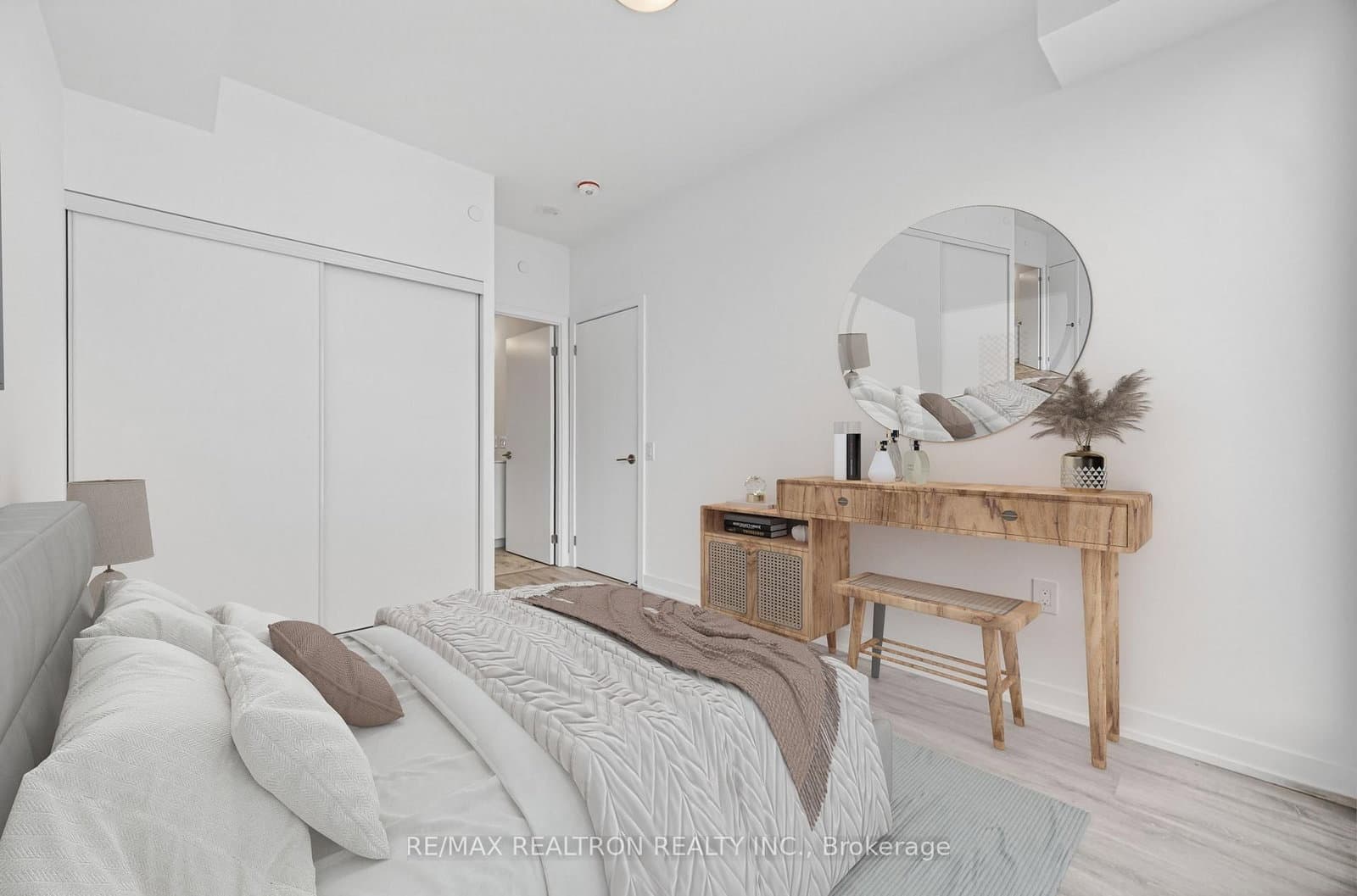 8 Olympic Garden Drive, Unit 704 thumbnail 20