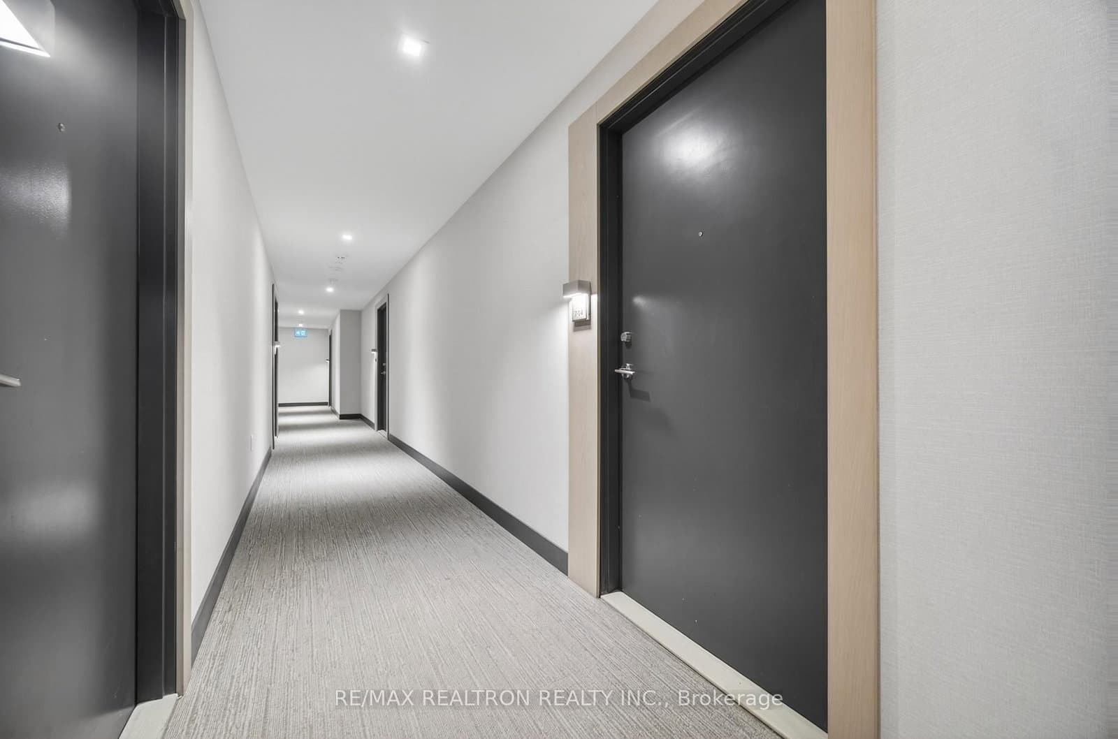 8 Olympic Garden Drive, Unit 704 thumbnail 5