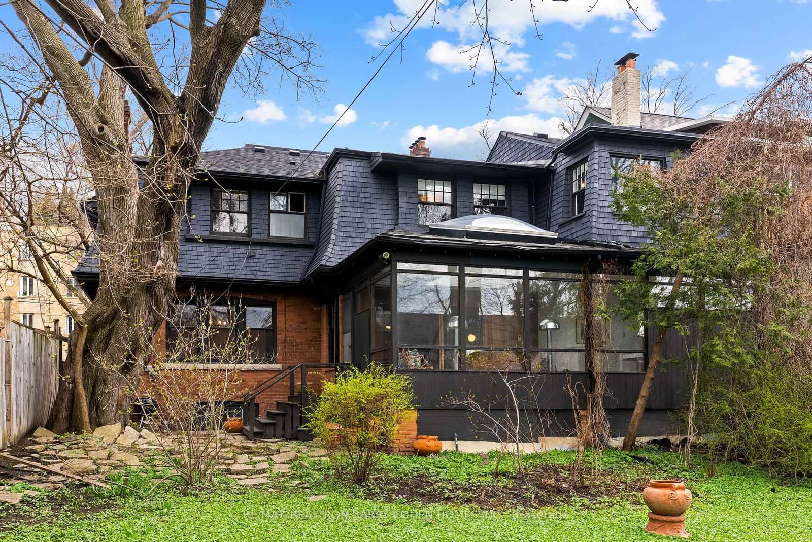 147 Farnham Avenue thumbnail 3
