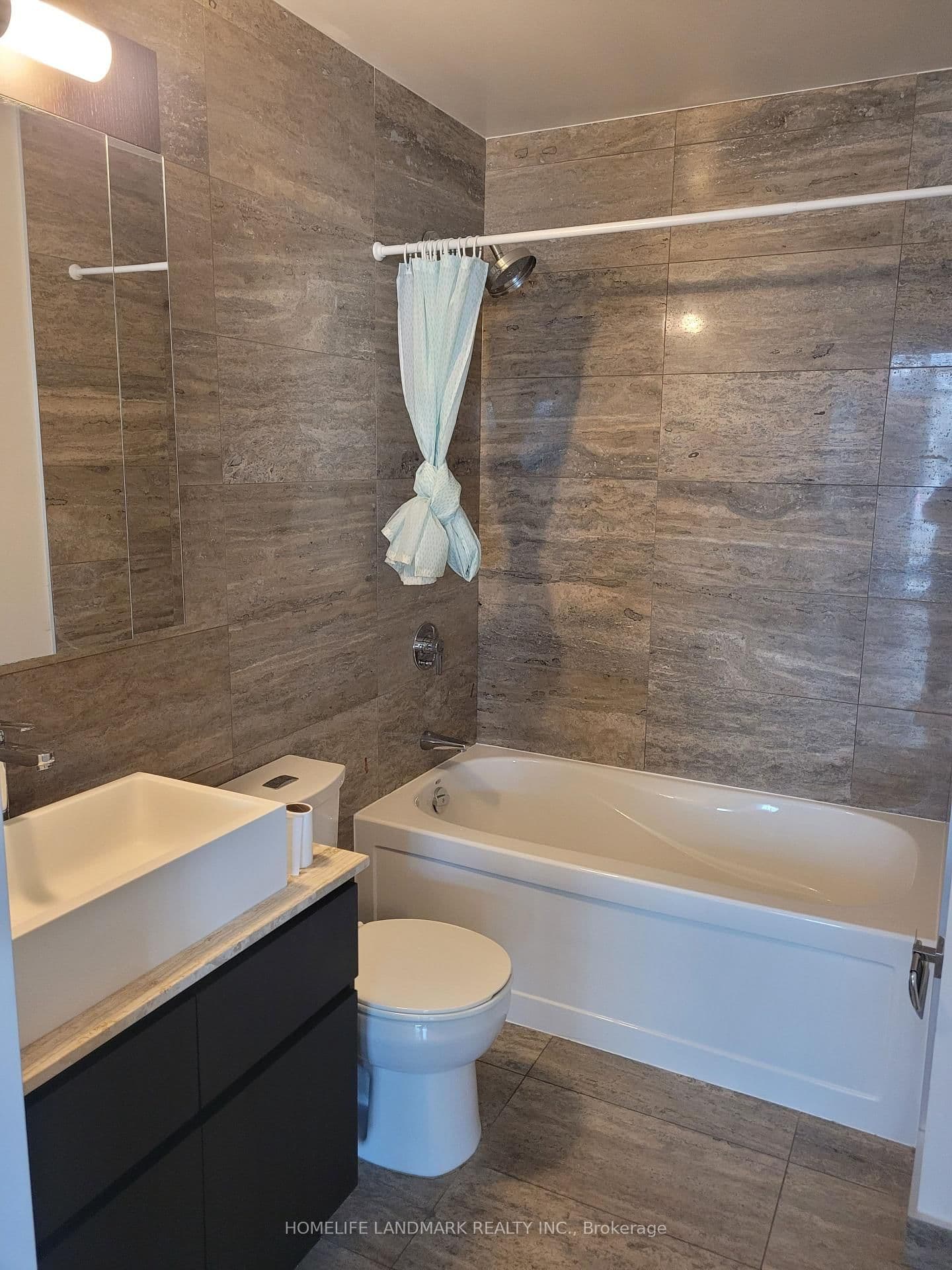 26 Capreol Court, Unit G17 thumbnail 9
