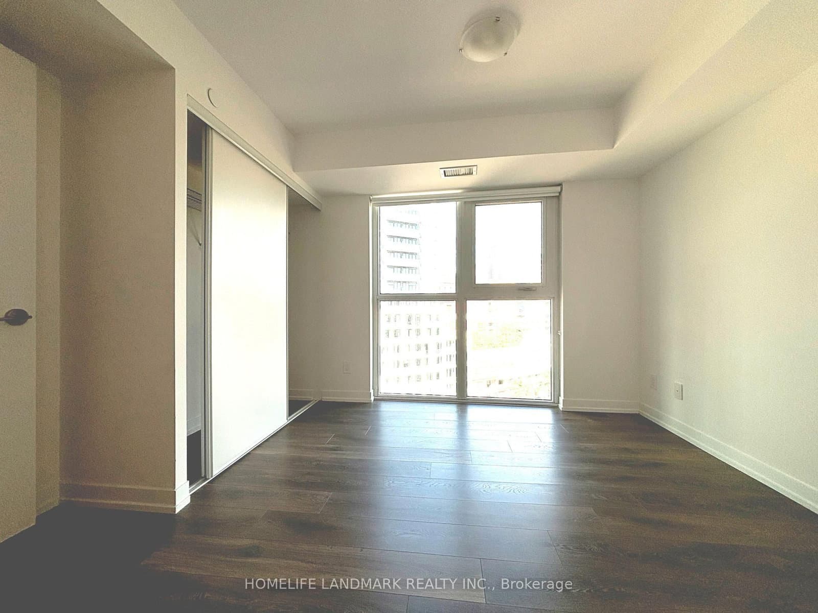 219 Dundas Street E, Unit 1107 thumbnail 7
