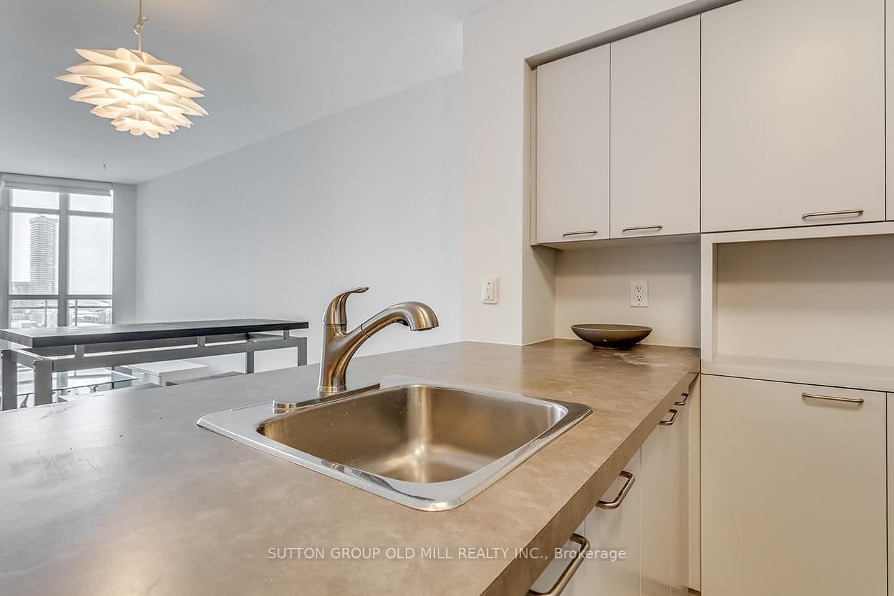 255 Richmond Street E, Unit PH2 thumbnail 10