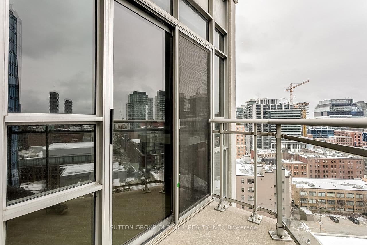 255 Richmond Street E, Unit PH2 thumbnail 19