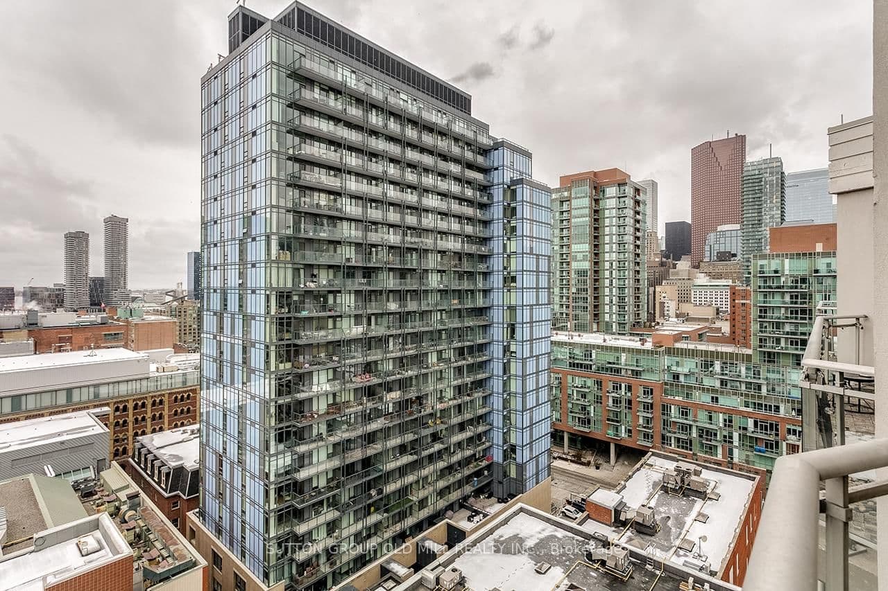 255 Richmond Street E, Unit PH2 thumbnail 20