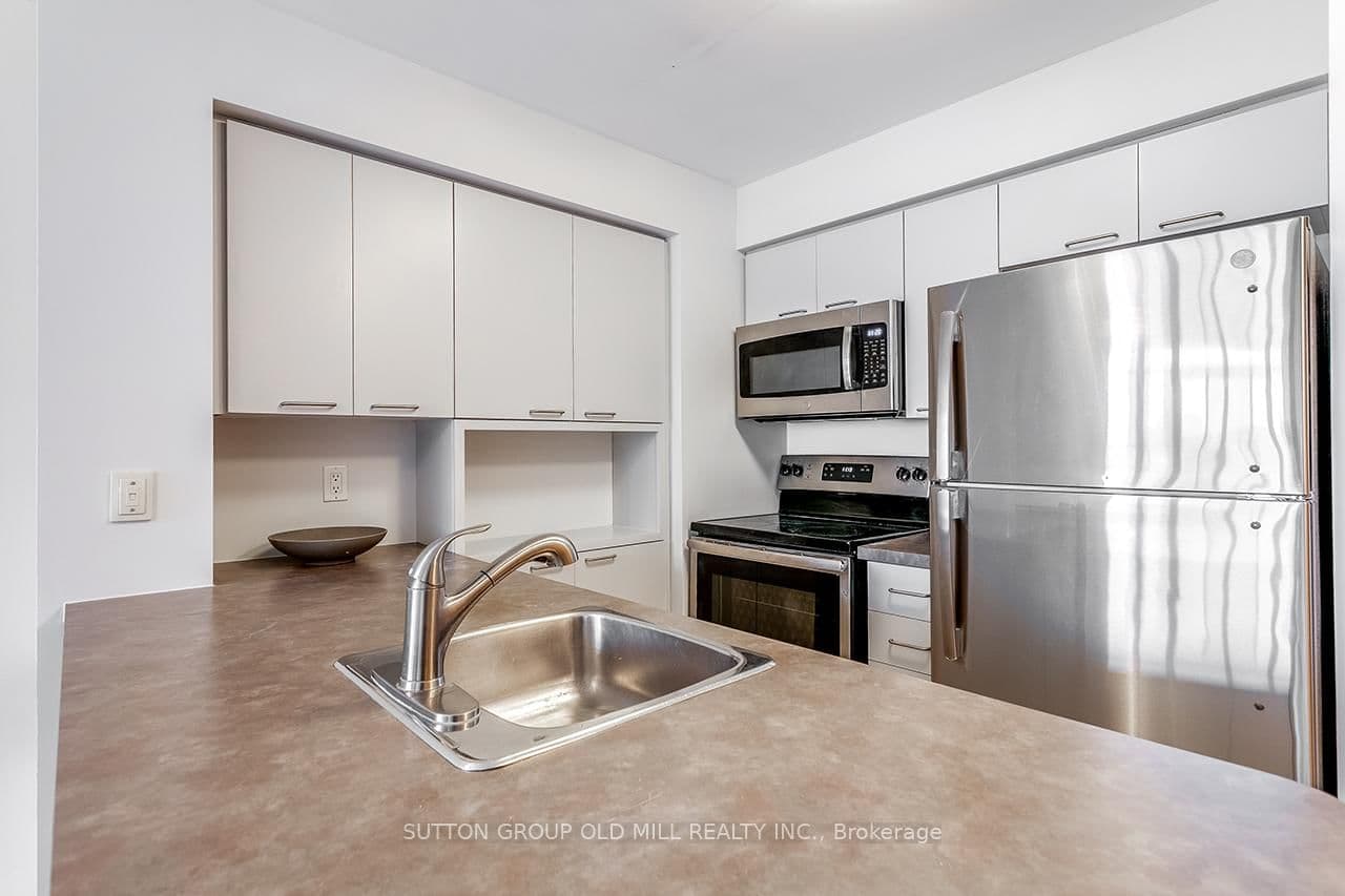 255 Richmond Street E, Unit PH2 thumbnail 8