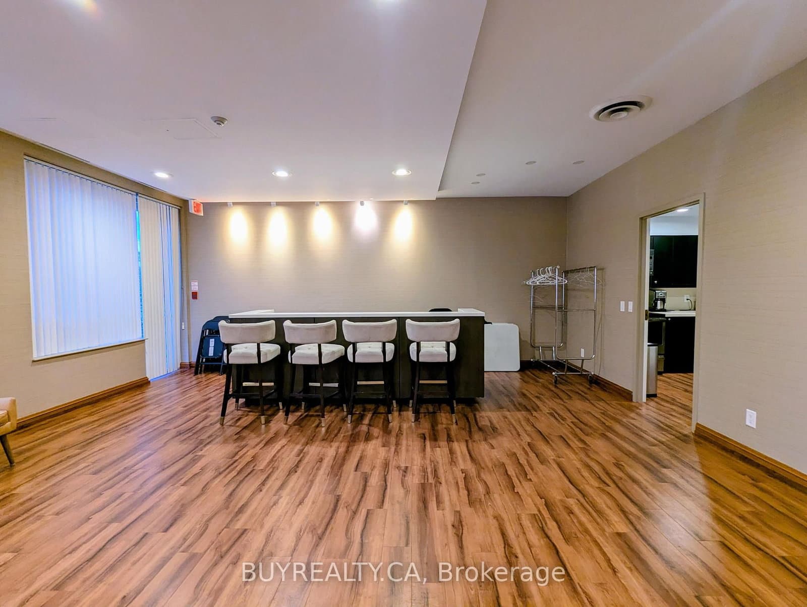 256 Doris Avenue, Unit 1603 thumbnail 38
