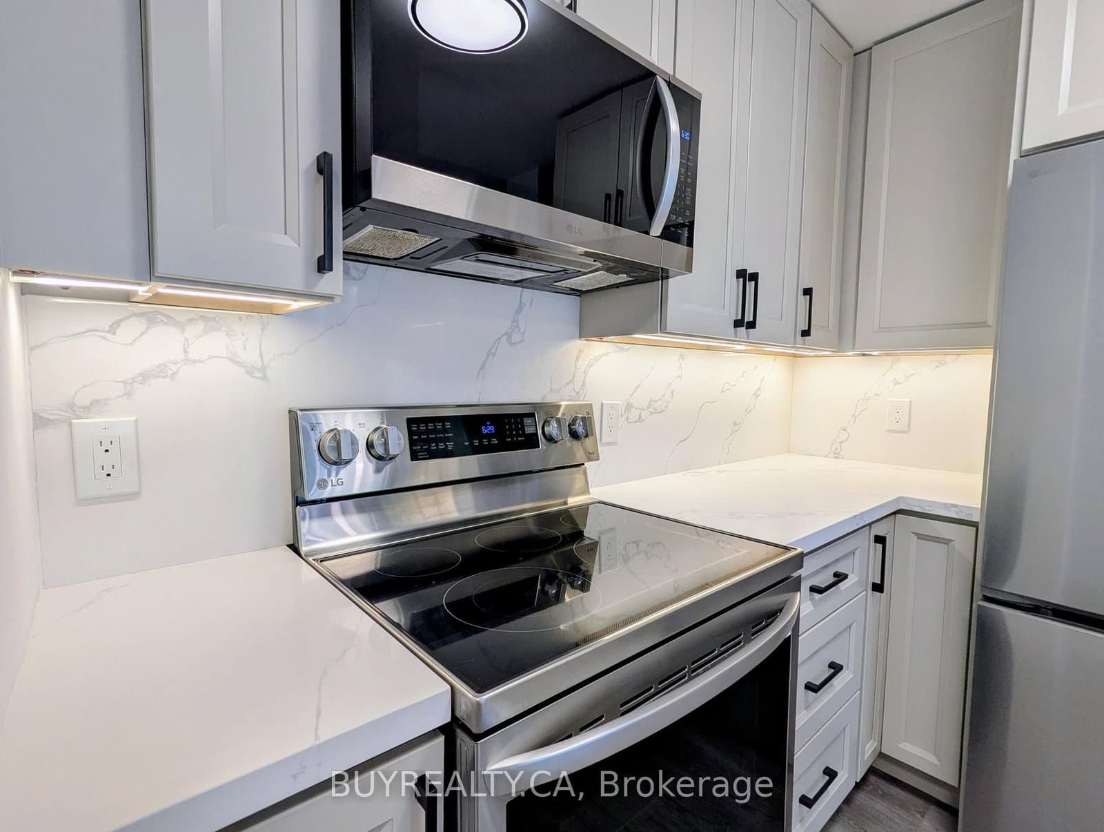 256 Doris Avenue, Unit 1603 thumbnail 9