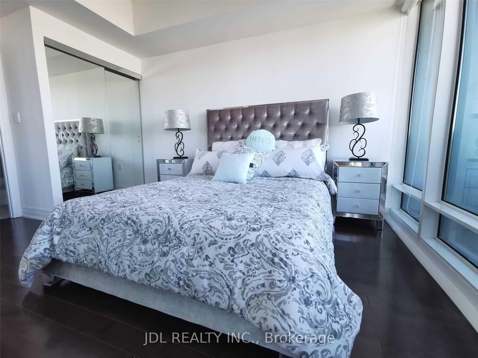 8 The Esplanade, Unit 3511 thumbnail 4