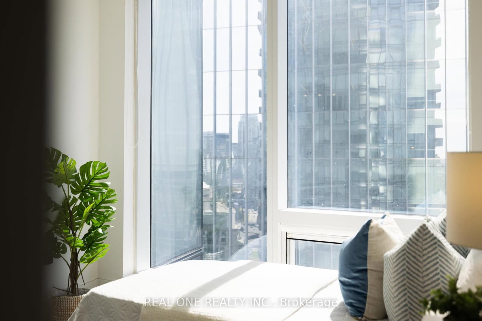 10 York Street, Unit 2905 thumbnail 38