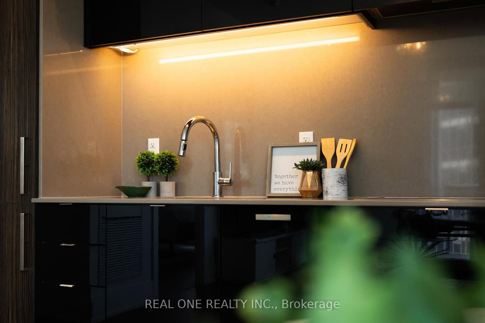 10 York Street, Unit 2905 thumbnail 41