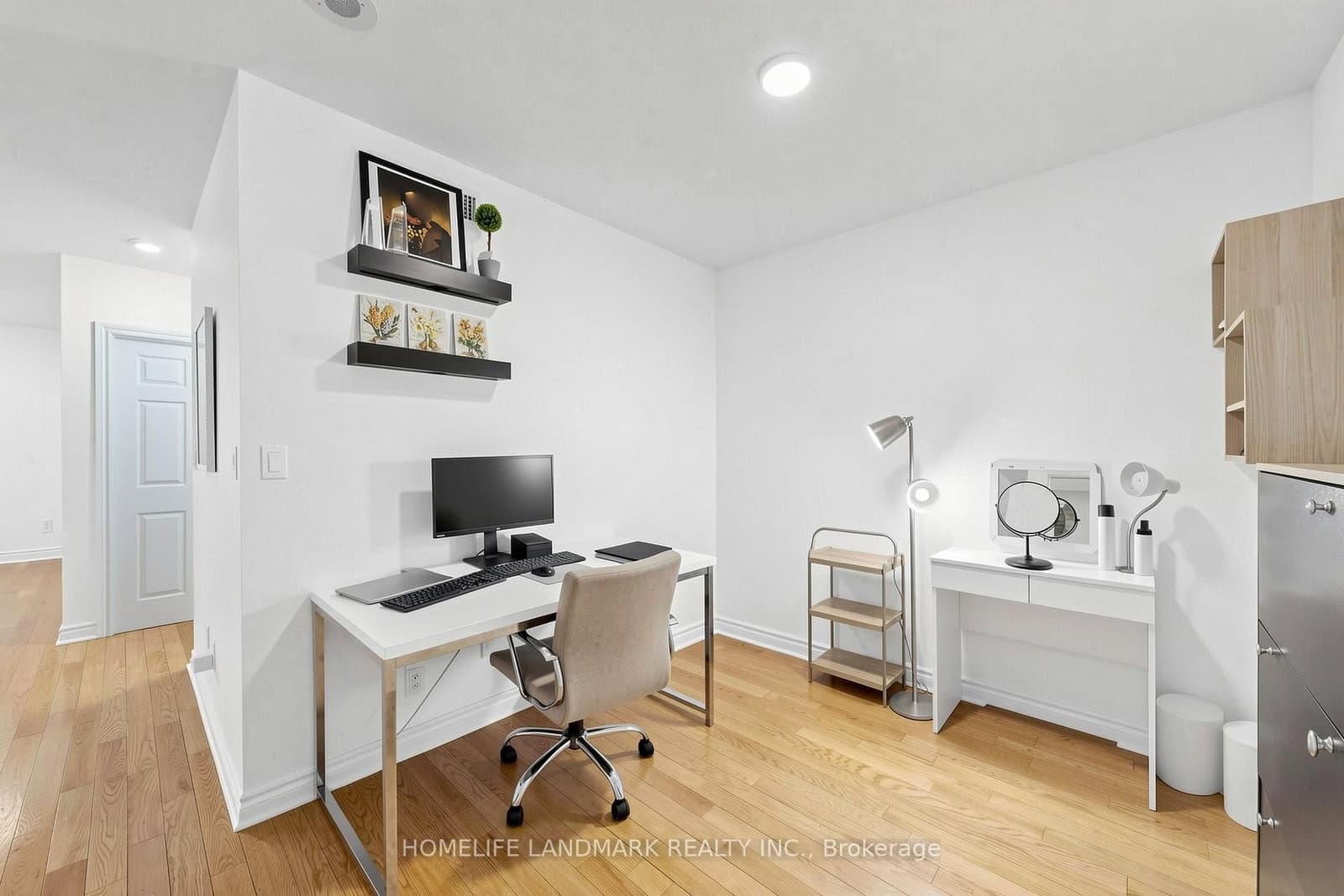 270 wellington Street W, Unit 1124 thumbnail 23