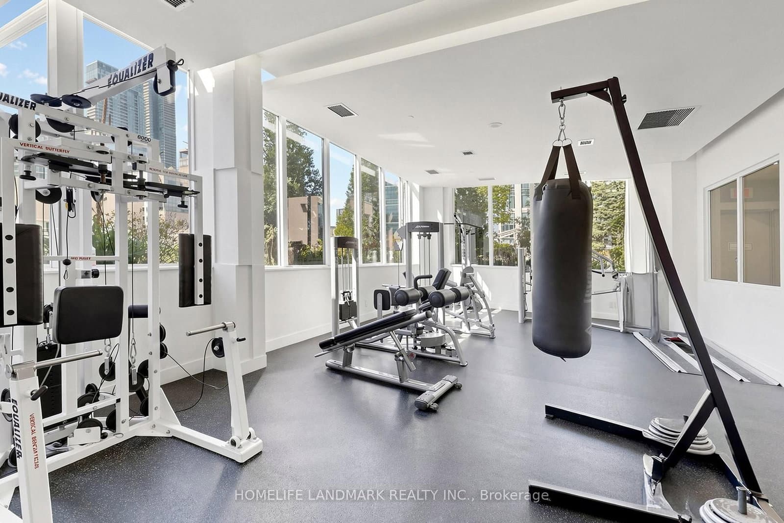 270 wellington Street W, Unit 1124 thumbnail 35