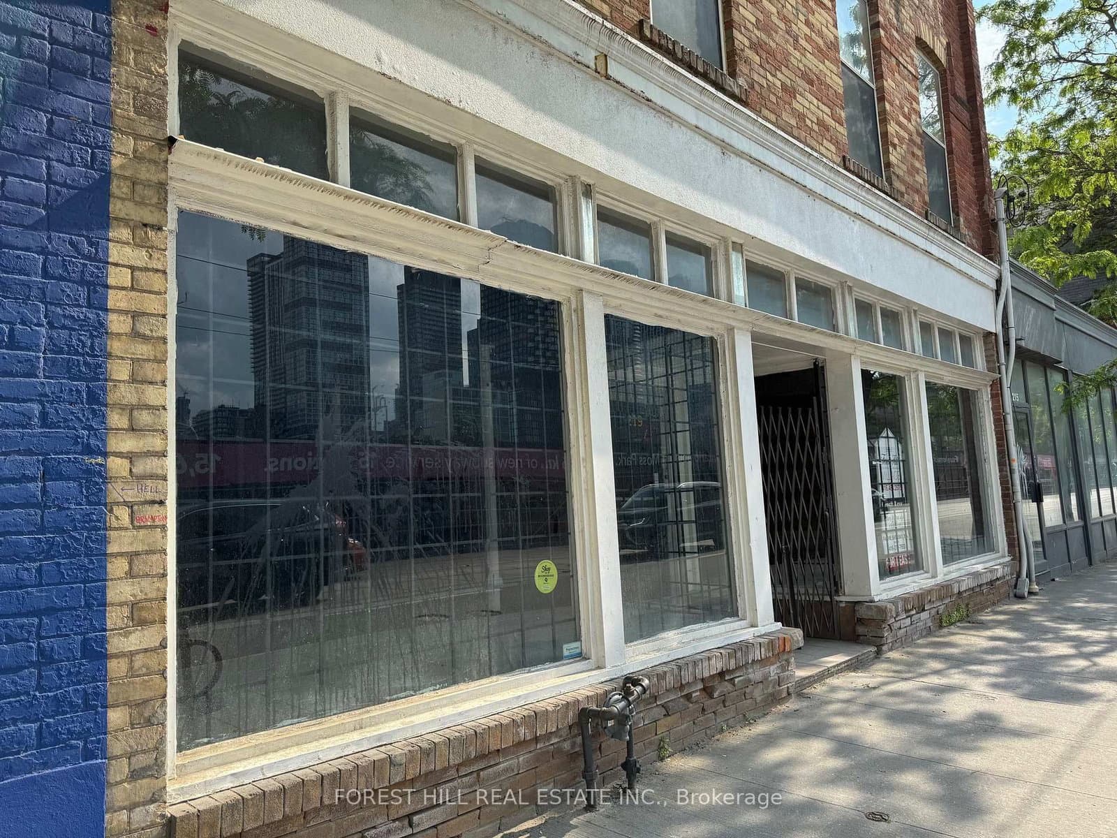 219 Queen Street E thumbnail 4