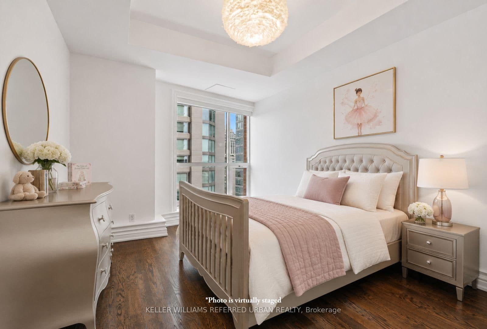 38 Avenue Road, Unit 1802 thumbnail 21