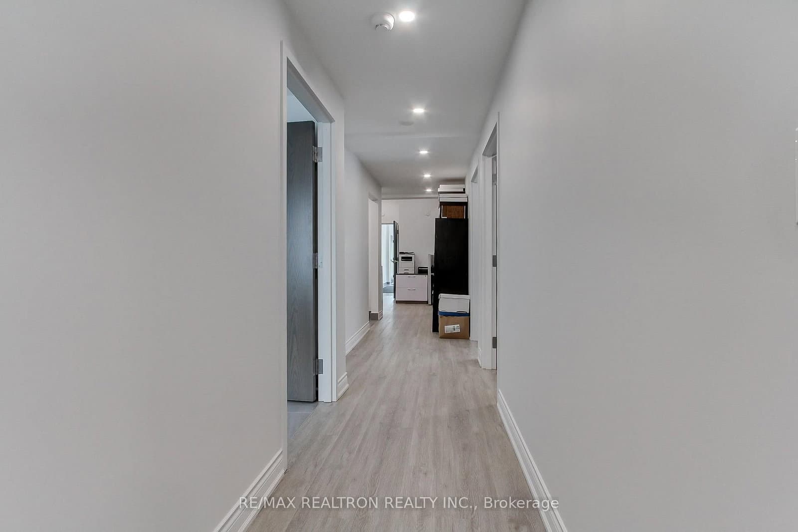 3173 Bathurst Street, Unit Main Floor thumbnail 21