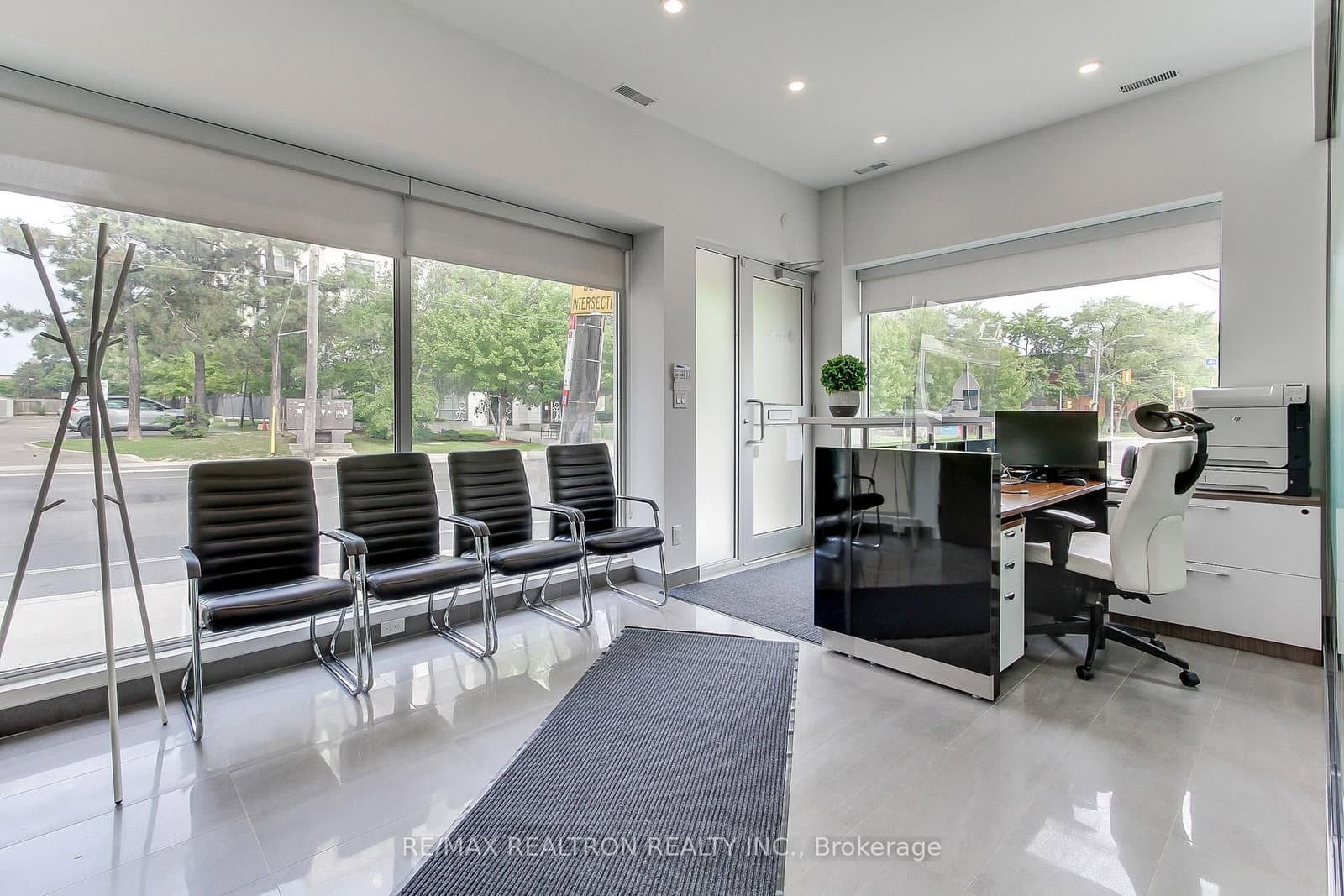 3173 Bathurst Street, Unit Main Floor thumbnail 6