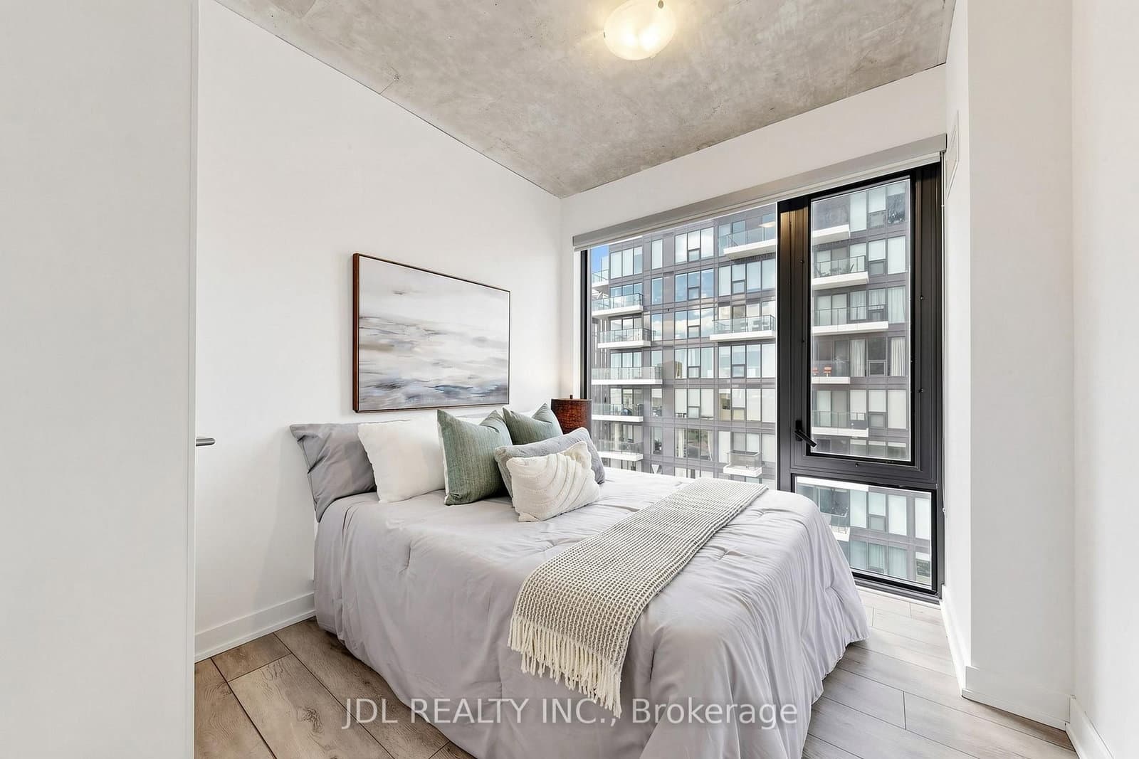 47 Mutual Street, Unit 2502 thumbnail 12