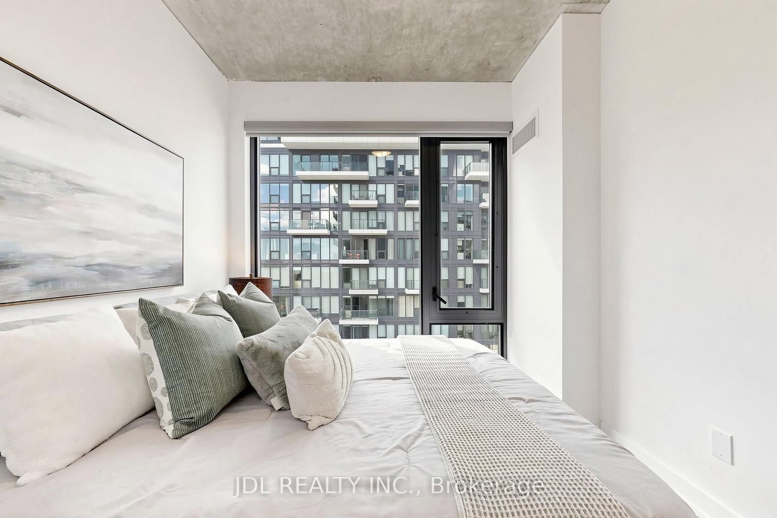 47 Mutual Street, Unit 2502 thumbnail 13