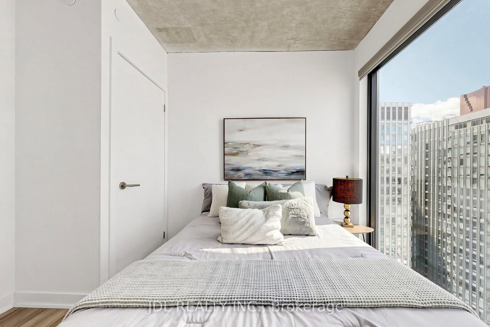 47 Mutual Street, Unit 2502 thumbnail 15