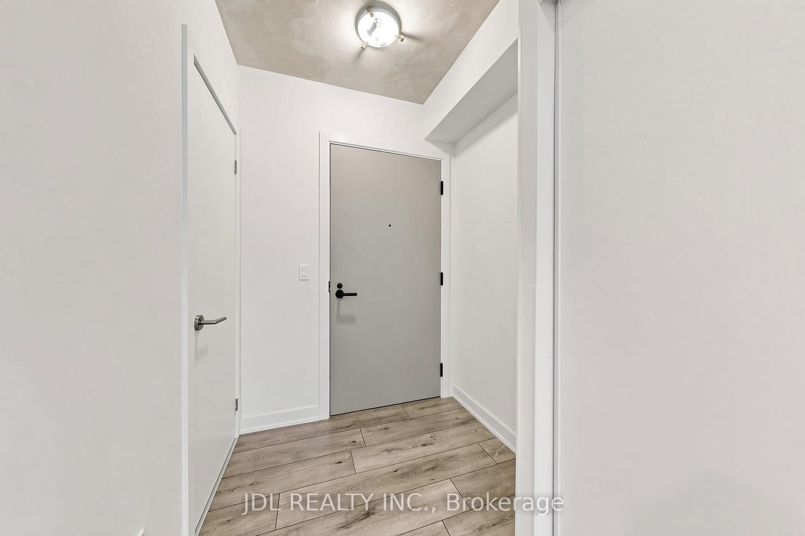 47 Mutual Street, Unit 2502 thumbnail 25