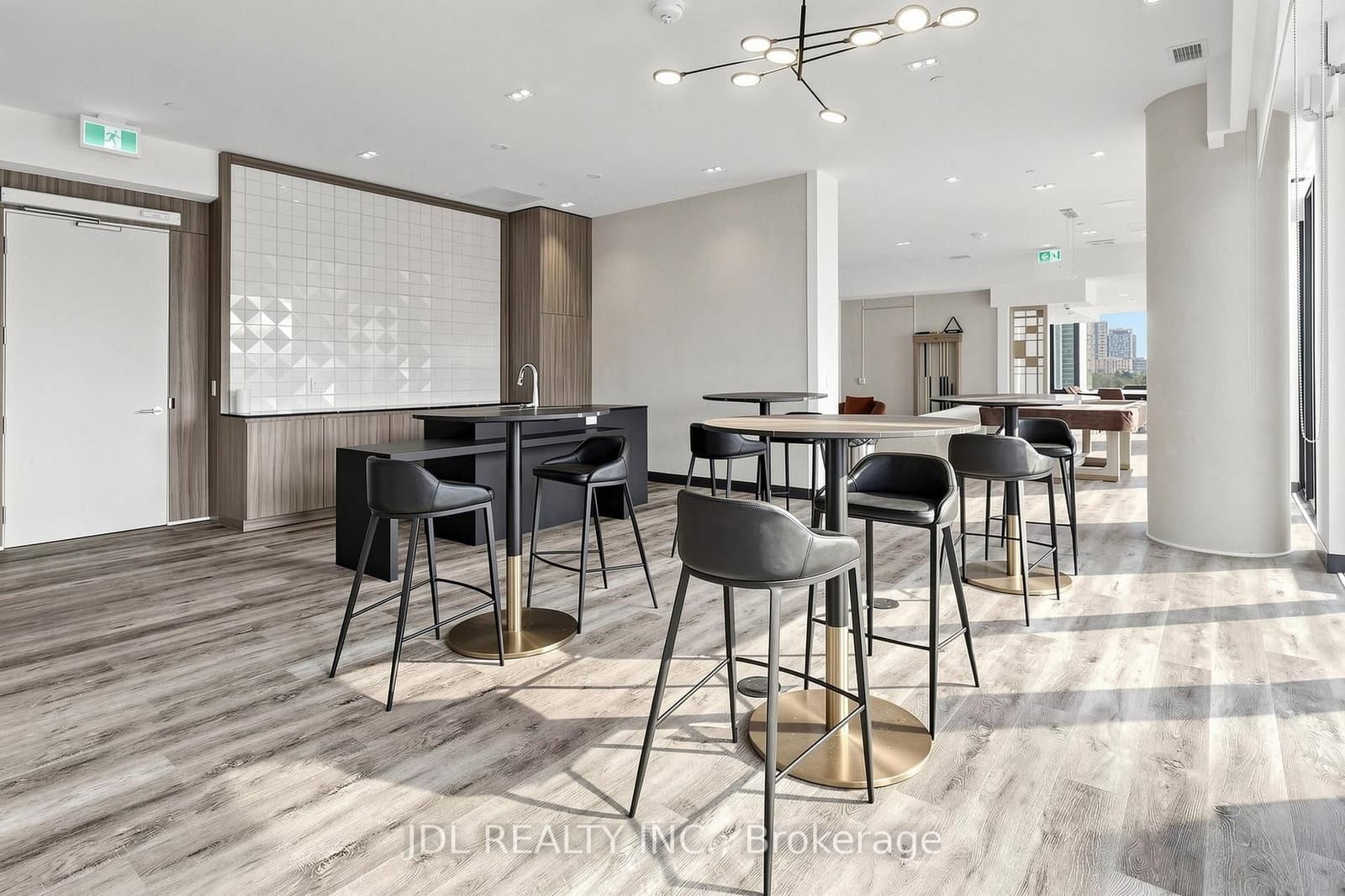 47 Mutual Street, Unit 2502 thumbnail 36
