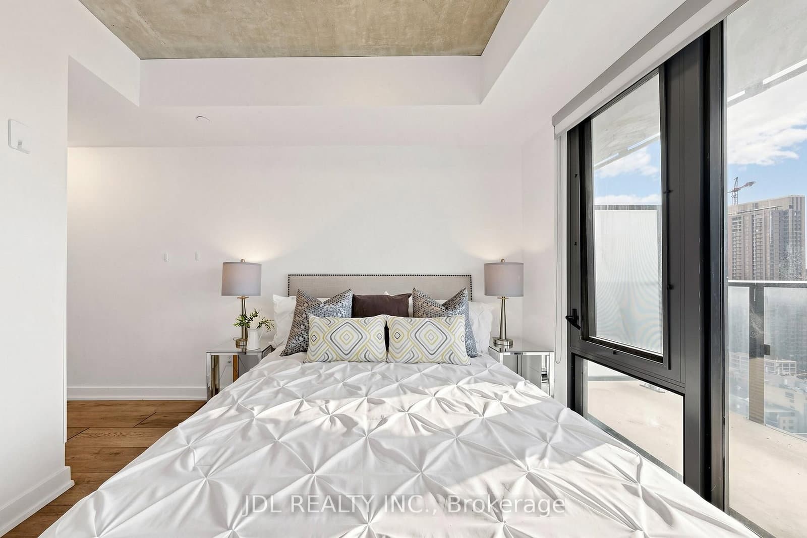 47 Mutual Street, Unit 2502 thumbnail 9