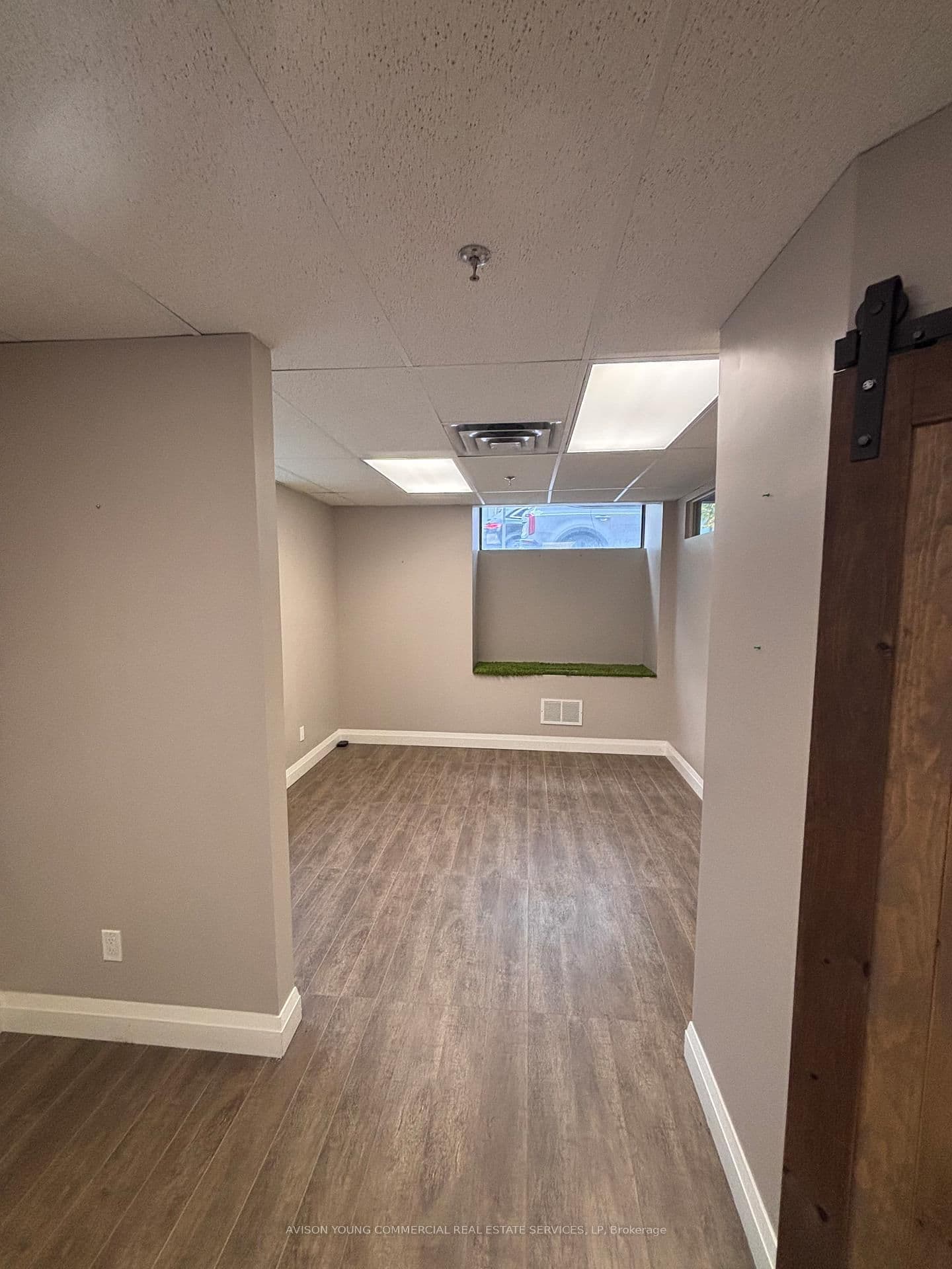 25 Toronto Street, Unit Lower Level thumbnail 4
