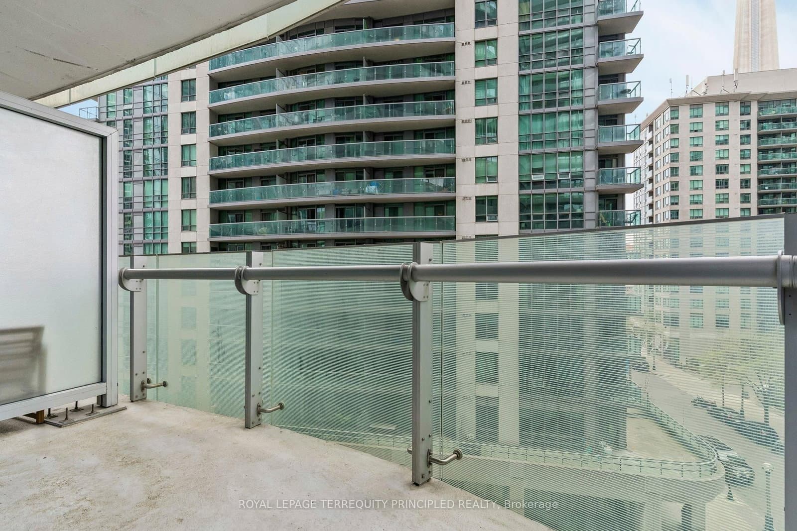 12 York Street, Unit 307 thumbnail 23