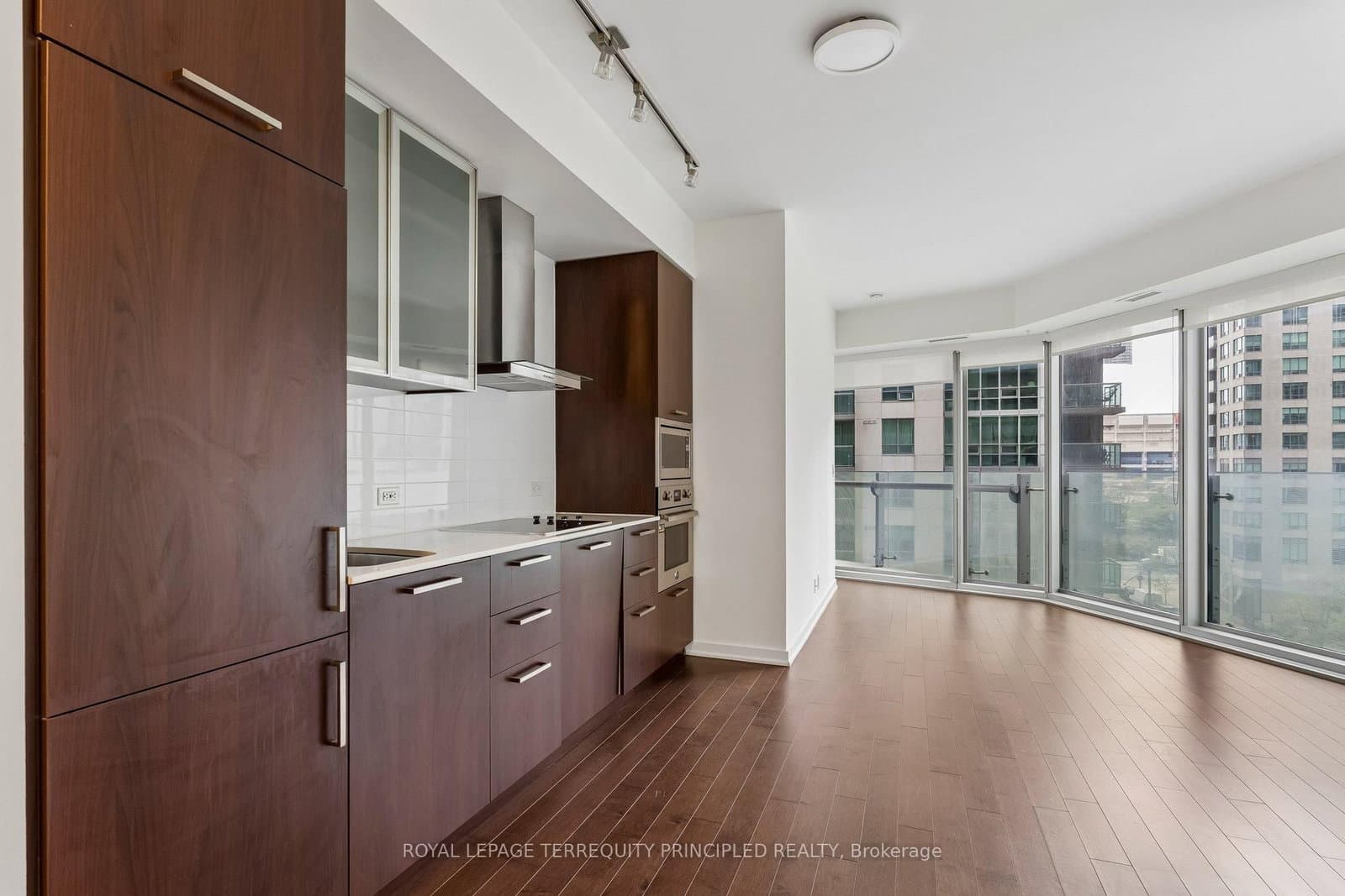 12 York Street, Unit 307 thumbnail 3