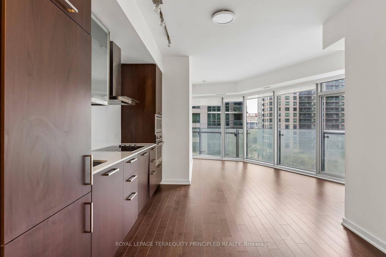 12 York Street, Unit 307 thumbnail 4