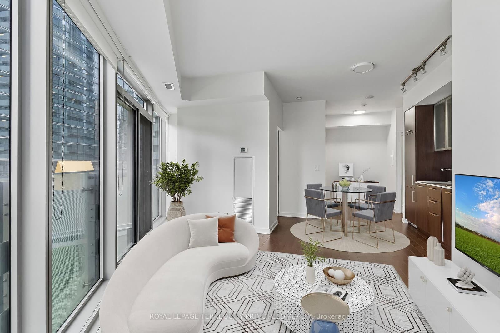 12 York Street, Unit 307 thumbnail 6