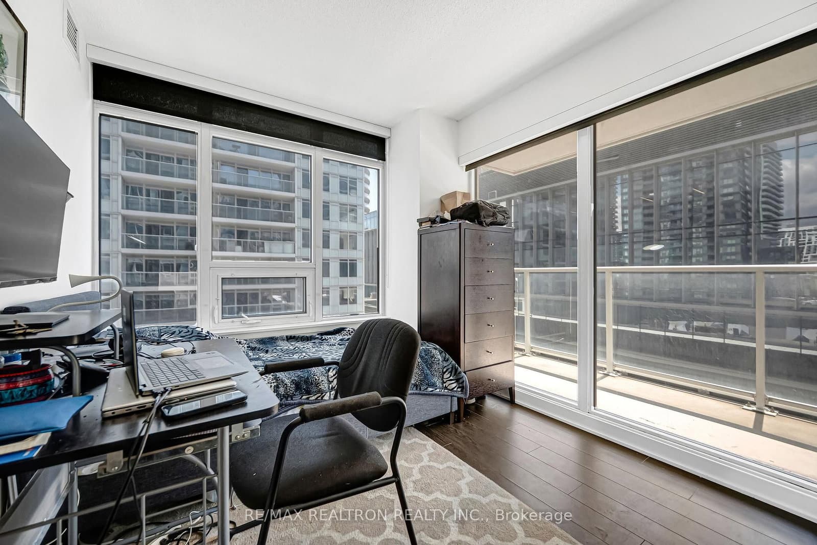 19 Bathurst Street, Unit 811 thumbnail 25