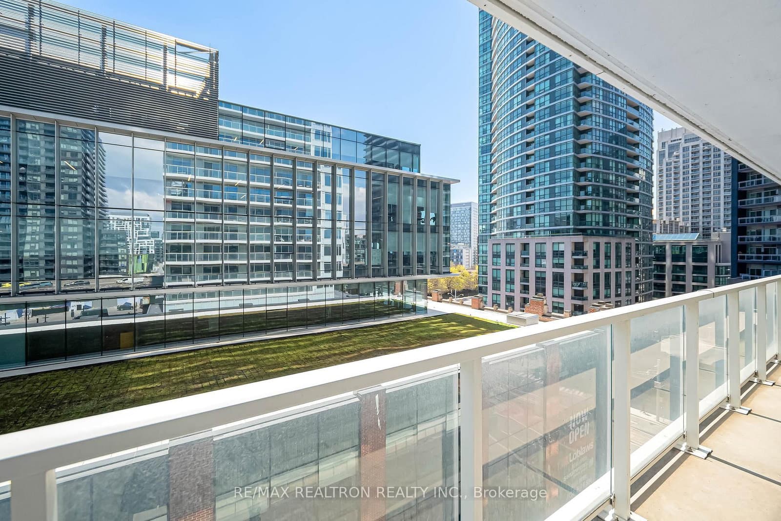 19 Bathurst Street, Unit 811 thumbnail 33