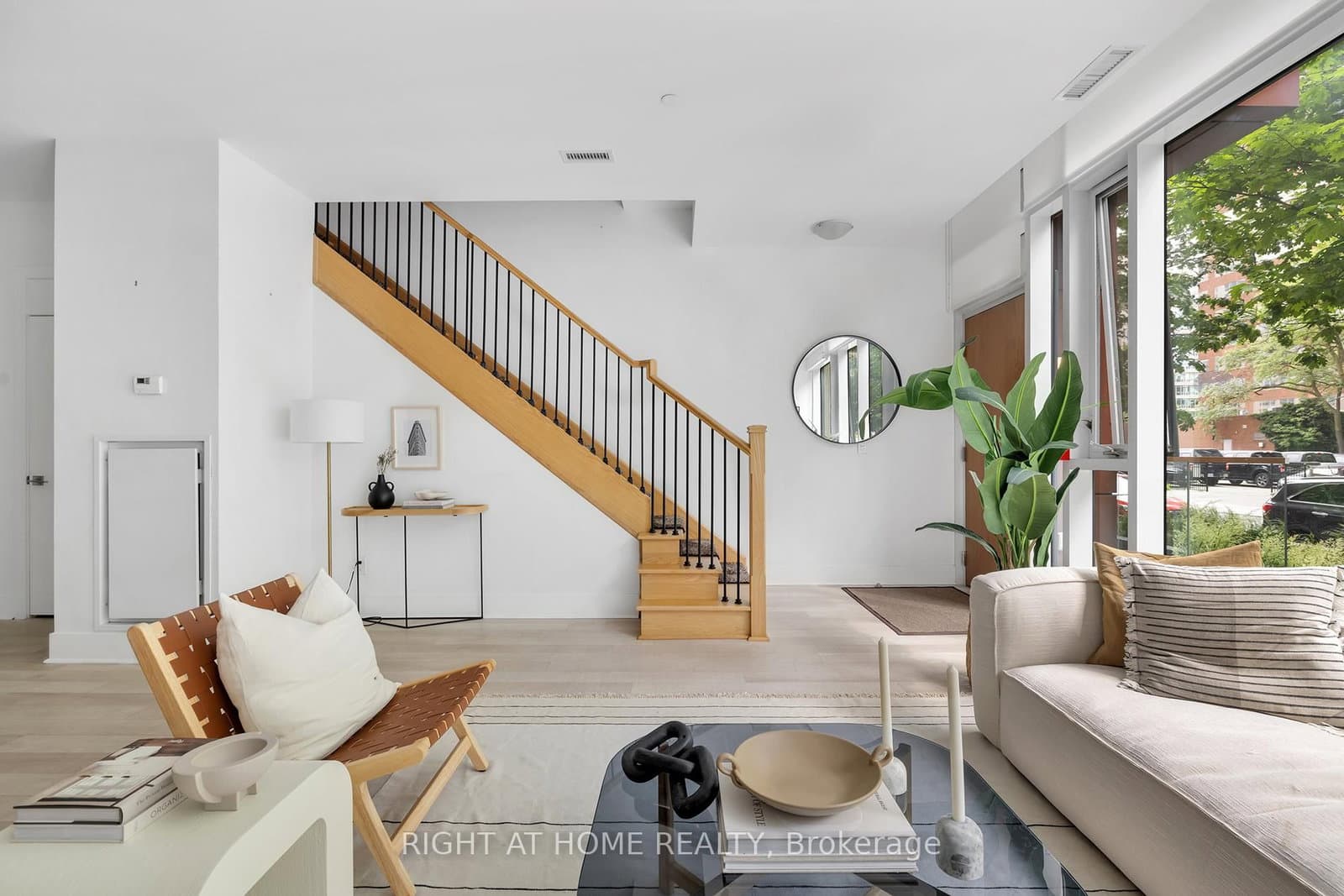 32 Davenport Road, Unit TH 101 thumbnail 11