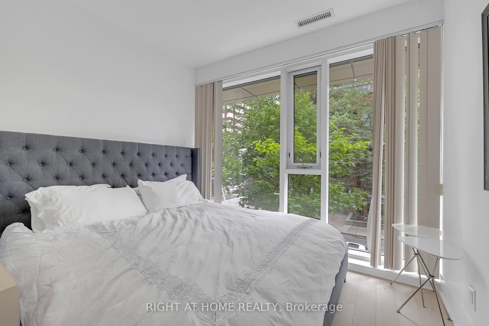 32 Davenport Road, Unit TH 101 thumbnail 14
