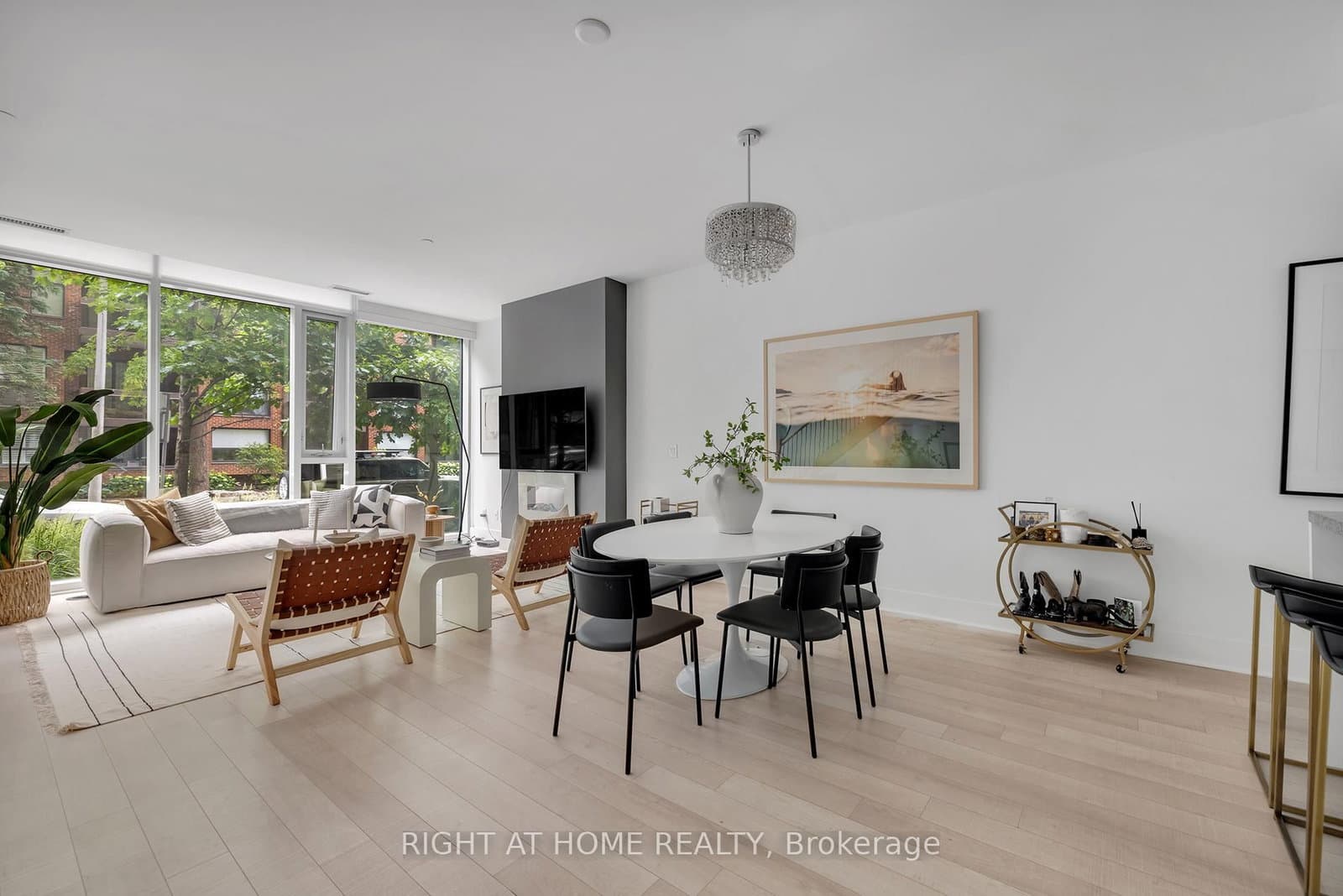 32 Davenport Road, Unit TH 101 thumbnail 6