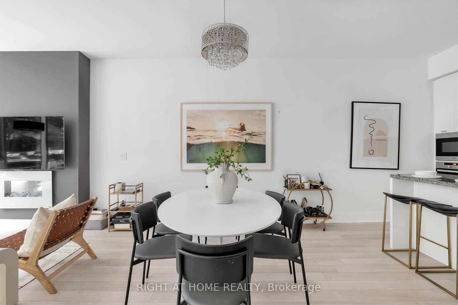 32 Davenport Road, Unit TH 101 thumbnail 9